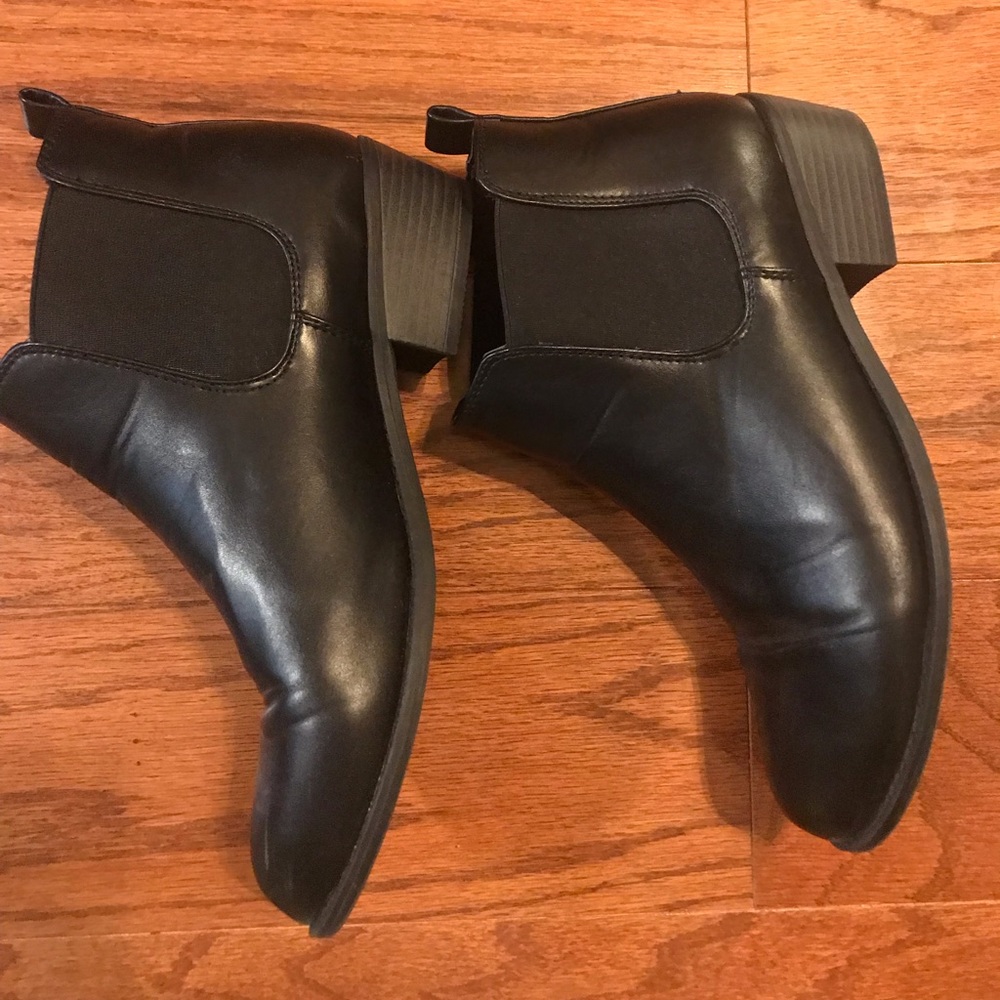 Black booties from urban outfitters size women 10